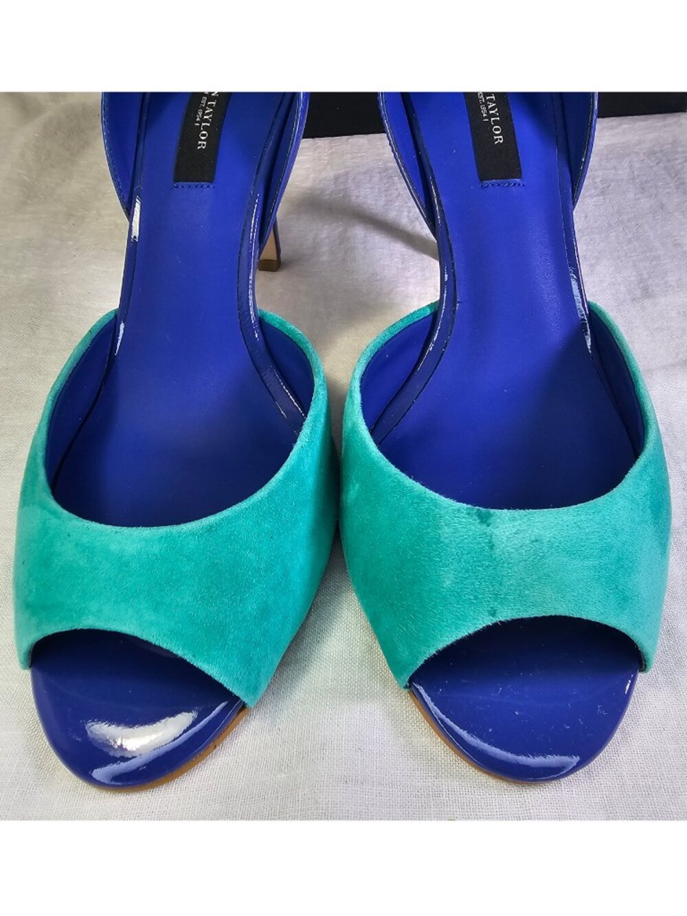Ann Taylor Perfect Colorblock DOrsay 3.5” Stiletto Heel Peep Toe 8 Mainsail Blue - Picture 4 of 12